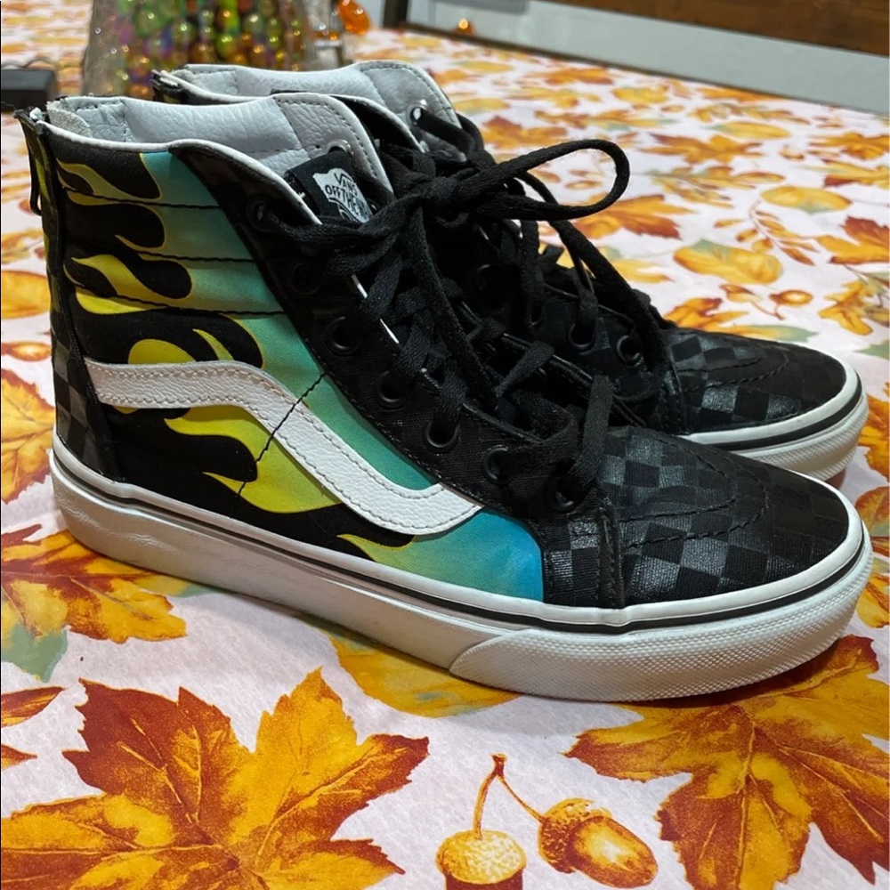 Like new Vans high top with flames and checkered, size 3.5